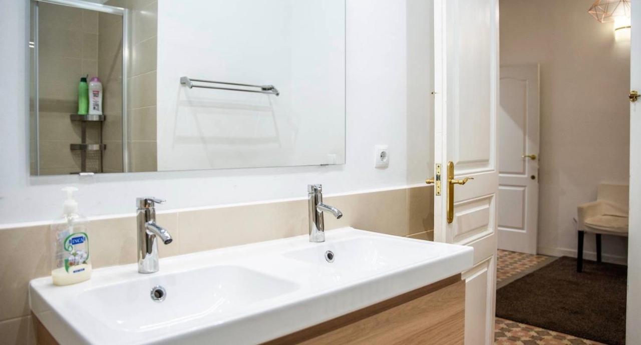 Eixample Apartments - Pova Barcelona Ngoại thất bức ảnh